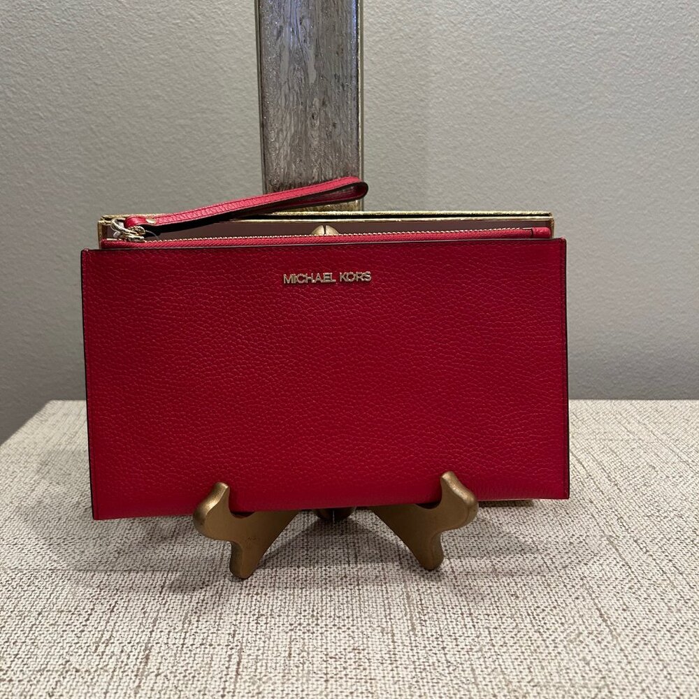 Michael Kors Leather Jet Set Lg Zip Clutch/Wristlet